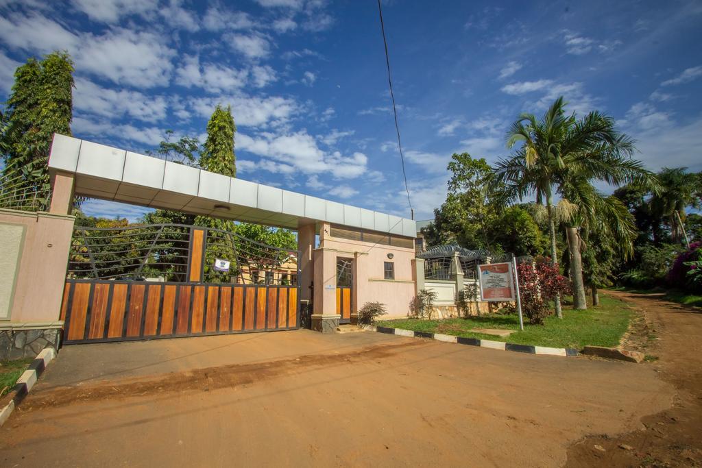 Askay Hotel Suites Entebbe Extérieur photo