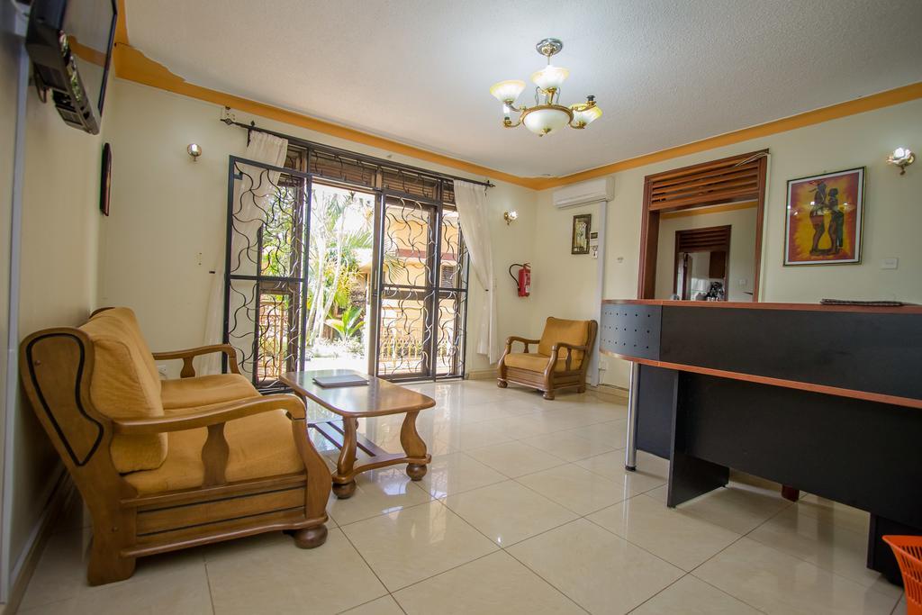 Askay Hotel Suites Entebbe Extérieur photo