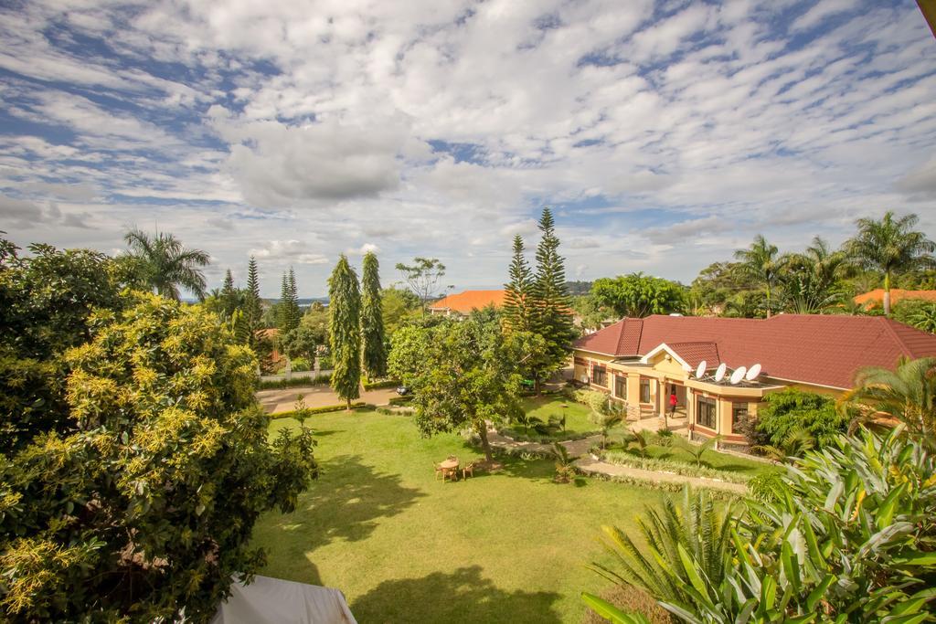 Askay Hotel Suites Entebbe Extérieur photo